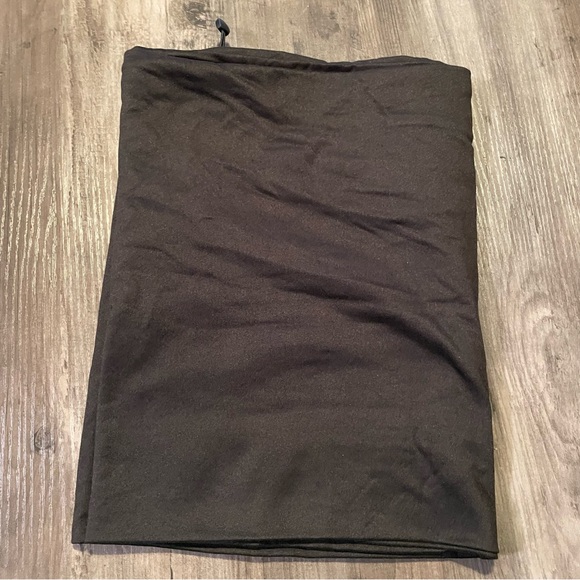💥 3/$15 💥 Beyond Yoga hidden pocket infinity scarf NWT - Picture 3 of 10
